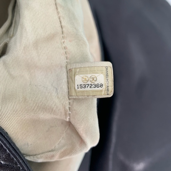 CHANEL Quilted Chain Trim Leather Shoulder Bag CC - Picture 7 of 8